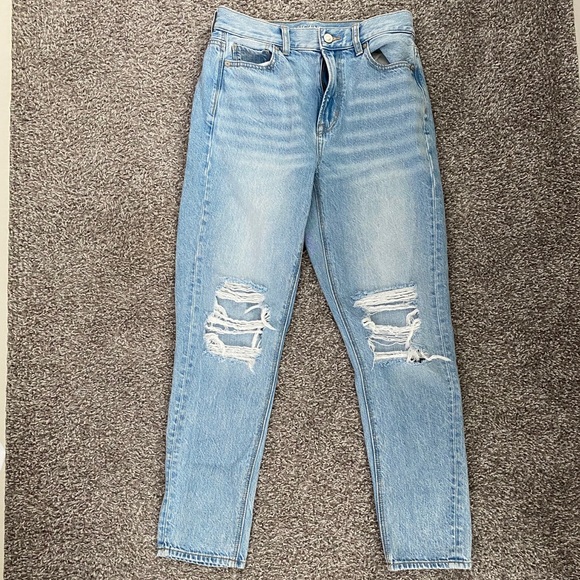 American Eagle Mom Jean - Picture 1 of 4